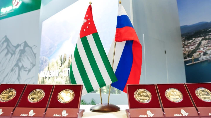 Абхазский киноляп: почему запрет русских туристов оказался фейком