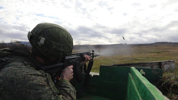 Русские войска взяли под контроль трассу между Павловкой и Никольским в ДНР