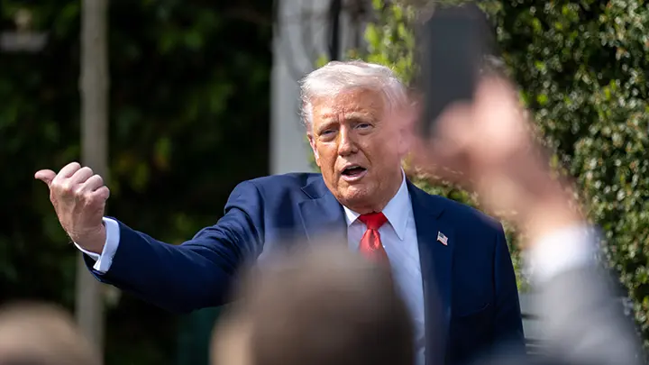 Трамп сделал из Большой семёрки шестёрку: Макрон сболтнул лишнего и получил выволочку