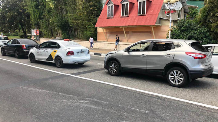 Массовое ДТП в Сочи: пострадал 15-летний школьник