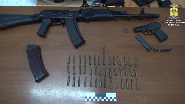 Приезжий из Казахстана устроил стрельбу в подъезде многоэтажки в Краснодаре