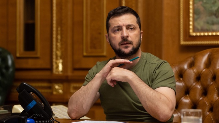 Это не наша ракета: Зеленский отрицает причастность Украины к взрыву в Польше