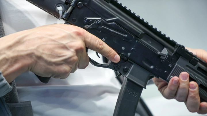 Идеален для штурмовиков: Что известно о новом пулемёте от Калашникова, уже попавшего в руки бойцов
