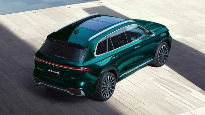 Китайские машины не прошли русские морозы, в них стали лопаться стекла