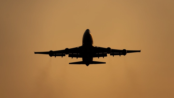 За 25 лет стажа пенсия 17,8 тысячи рублей: Авиаэксперт рассказал о ситуации с пилотами