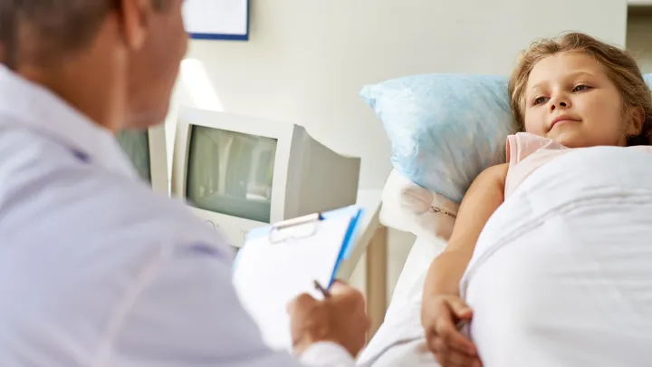 Скандал в частной клинике: девочке запретили спорт из-за несуществующей болезни сердца