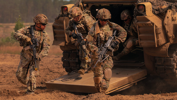 Названы страны, которые тайно готовятся перебросить свои войска в Незалежную