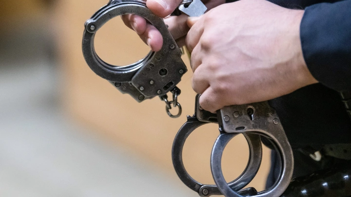 В Петербурге арестованы подозреваемые в похищении подростка В Петербурге арестованы подозреваемые в похищении подростка