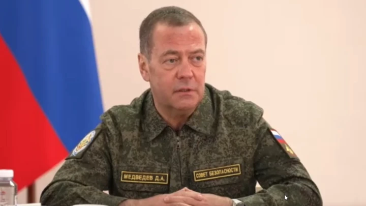 Медведев: «золотой миллиард» наживается на спровоцированном Западом конфликте на Украине