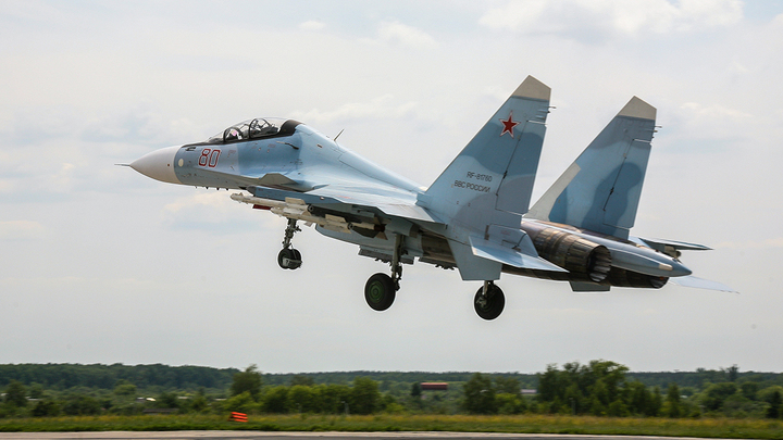 Российский Су-30 был сбит пятью снарядами? Стали известны подробности авиаинцидента под Тверью