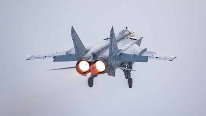 В Калининградскую область перебросили самолеты МиГ-31 с ракетами Кинжал— Минобороны России
