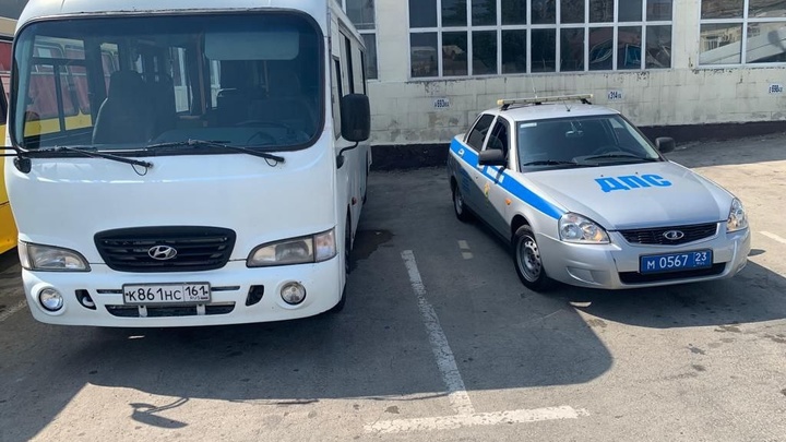 В Анапе задержали водителя маршрутки, который выехал на встречную полосу