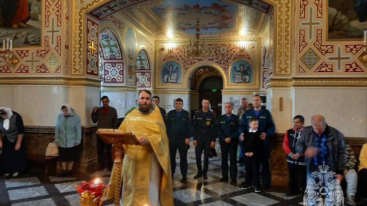 В Новосибирске почтили икону защитницы пожарных и спасателей