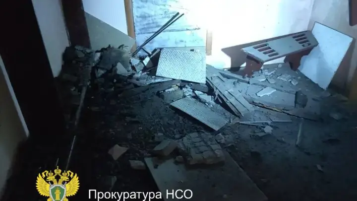 Два подряд обрушения в спортшколе под Новосибирском: что известно о происшествии