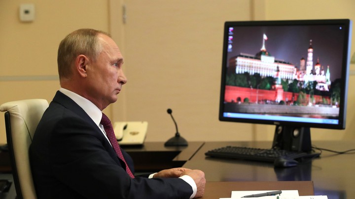 Аварийного жилья многовато: Путин сделал замечание главе Бурятии