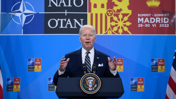 Президент Джо Байден перепутал слова и по ошибке заявил, что инфляция в США выше, чем везде