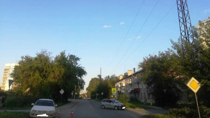 Автомобиль Тойота сбил 8-летнюю девочку в Первомайском районе Новосибирска