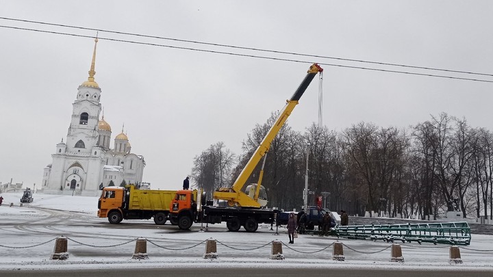 Владимир начали украшать к Новому году: что изменится?