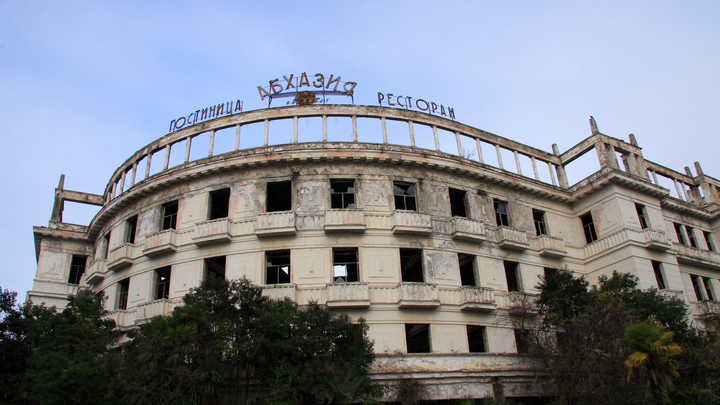 Крупно влипла: Русская туристка рассказала о болезненном отдыхе в Абхазии