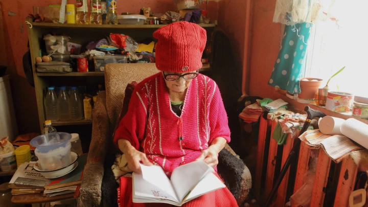 В Новосибирской области прекратили выплаты по уходу за инвалидами и пожилыми