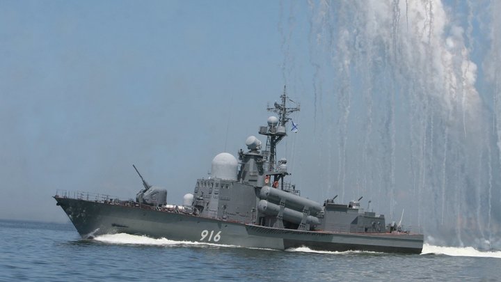 Несмотря на все противоречия: Русские пришли на помощь украинцам в Чёрном море