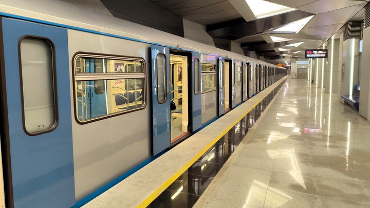 На Урале беременная женщина упала под поезд в метро
