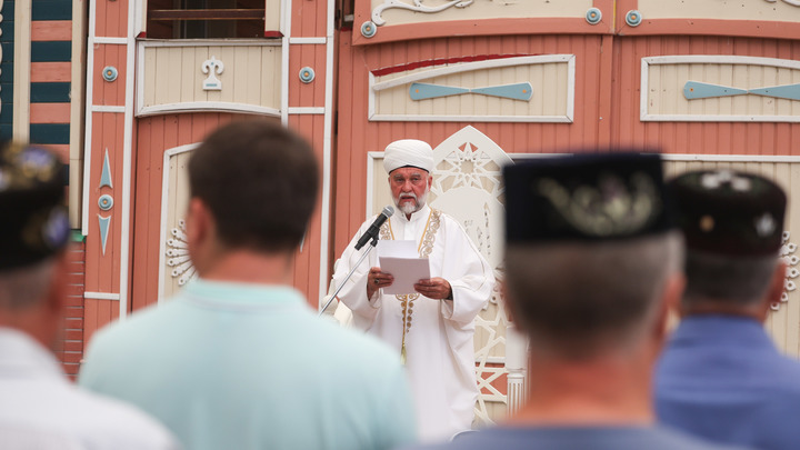 Имам из Новосибирска объяснил отношение в исламе к побиванию жён