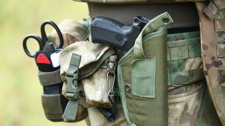 Пьяный треш-стример из Краснодара оскорбил участников СВО во время эфира