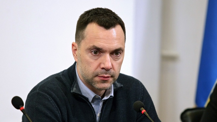 Экс-советник Зеленского в прямом эфире исполнил я - русский