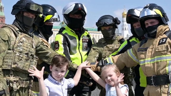 Медики Росгвардии спасли раненных ВСУ детей в Херсонщине