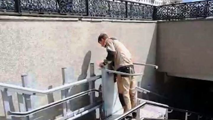 Новые подъёмники в переходе на площади Революции в Челябинске могут быть опасны