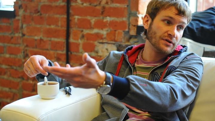 Помните Колю из Реальных пацанов? Он записал видео с ветераном СВО - это надо увидеть