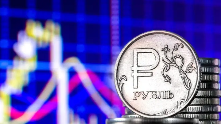 «Ведомости»: в России вводят оплату сотовой связи цифровым рублём