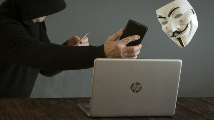 Мошенники готовятся ко Дню России: депутат предупредил о новых схемах обмана