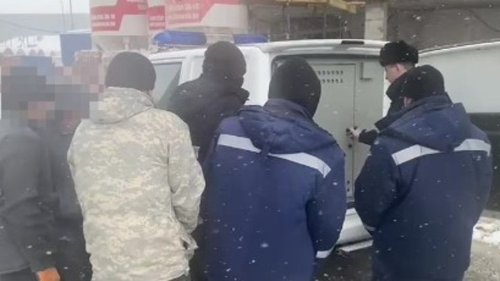 В Новосибирской области продолжают проверять мигрантов. Некоторые уже поехали на СВО