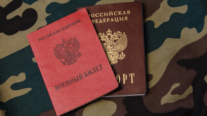 Военврач рассказал, как паспорт спас русского бойца при атаке дрона