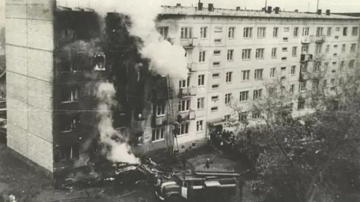 Ухожу сам и их забираю: 50 лет назад пилот врезался на Ан-2 в жилую пятиэтажку