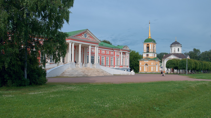 Танцевать в ритме вальса и техно: Музыкальная программа от парков Москвы