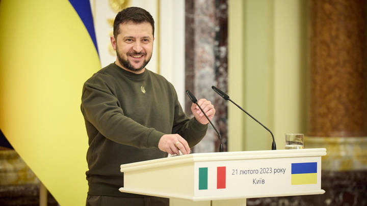 Выжил из ума: Риттер заявил, что Зеленский стал опасен для всего мира