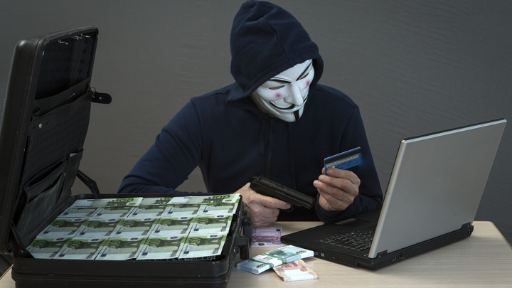 Победить пандемию мешает Москва? В США готовят закон против русских хакеров