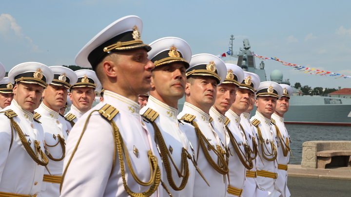 Американцы забеспокоились. Адмирал Нахимов может стать самым мощным кораблём в мире