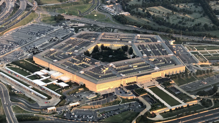 Пентагон сообщил о смерти первого американского военнослужащего, заразившегося коронавирусом