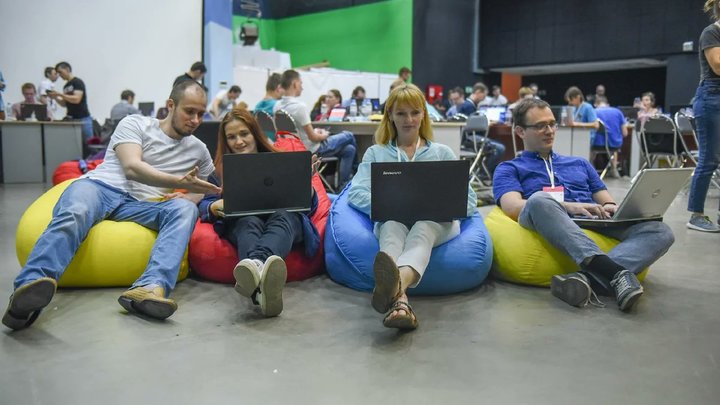 Стендап и программирование: В Алабушево пройдёт масштабный хакатон