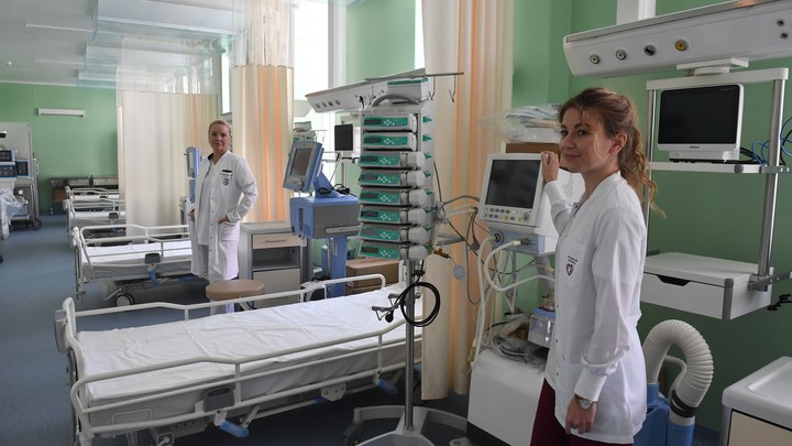 Сына Михаила Ефремова перевели из реанимации в обычную палату