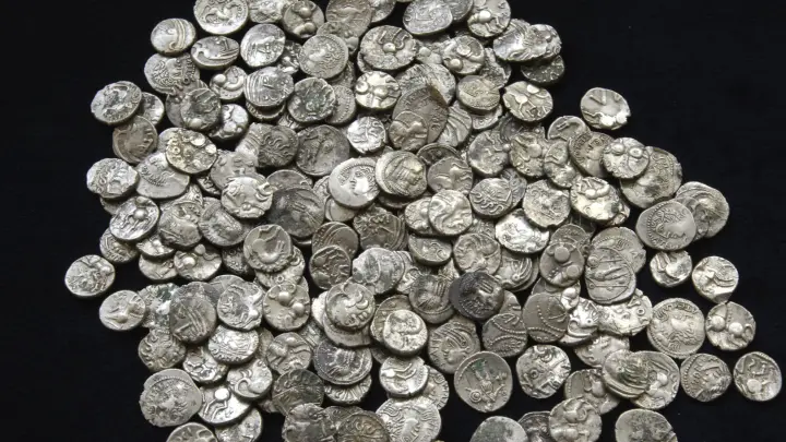 Загадочная находка: немец 8 лет скрывал древнеримский клад Загадочная находка: немец 8 лет скрывал древнеримский клад