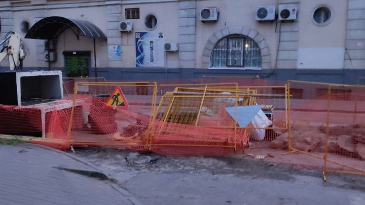 В центре Ростова на всё лето перекроют движение на нескольких улицах: даты, где нельзя проехать