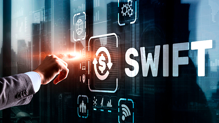 Запад готов отключить нас от SWIFT. У России припасён план Б