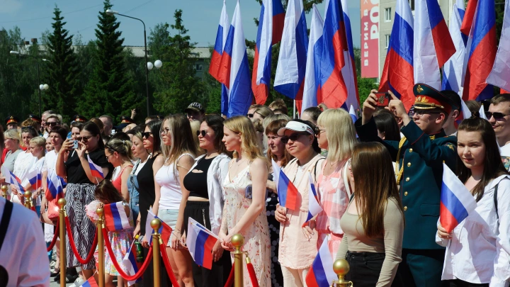 Поздравления в День России: стихи и проза