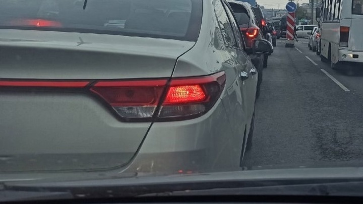 Подросток, разбивший на BMW в Челябинске 4 машины, обложил матом пострадавших