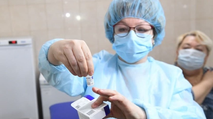 Вакцинация от коронавируса в Санкт-Петербурге: власти готовятся прививать по 10 тысяч человек в день